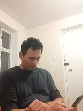 Snapshot of Viause_Kentauelle chatting on February 2025 06:37:01 PM Viause Kentauelle online show from February 2025 06:37:01 PM