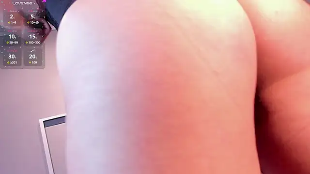 lunar leen online show from December 2025 07:23:02 PM