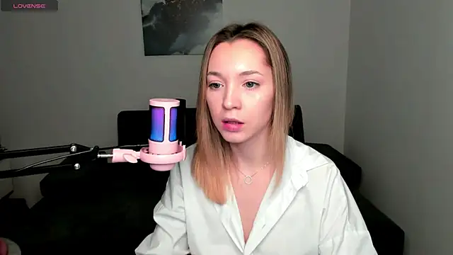 MiaThaine online show from January 2025 03:47:01 AM