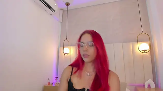 Snapshot of Scarlett_Morgan_ chatting on September 2025 08:11:02 PM Scarlett Morgan online show from September 2025 08:11:02 PM