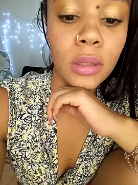 Snapshot of Sexy-manyu chatting on December 2024 04:45:01 AM Sexy-manyu online show from December 2024 04:45:01 AM