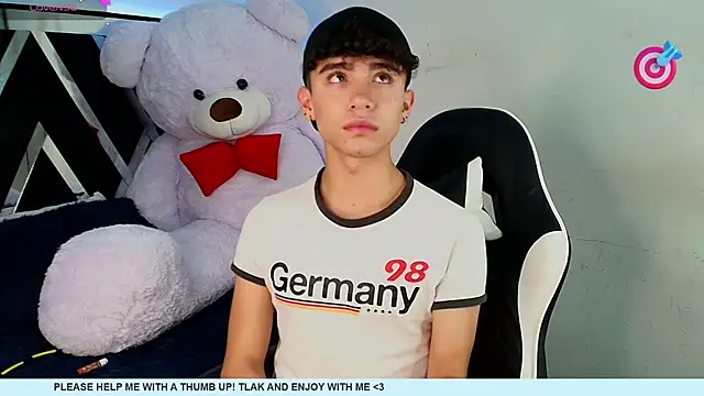 Niico Cruz online show from February 2025 07:39:02 AM