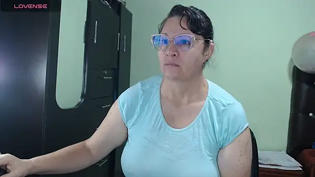 hairyglad69 online show from February 2025 01:50:01 PM