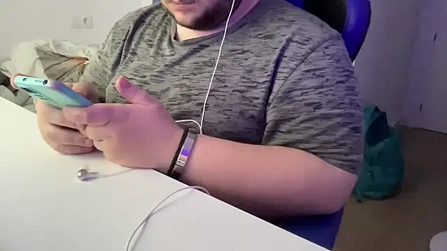 Rafa24324 online show from April 2026 06:02:02 PM