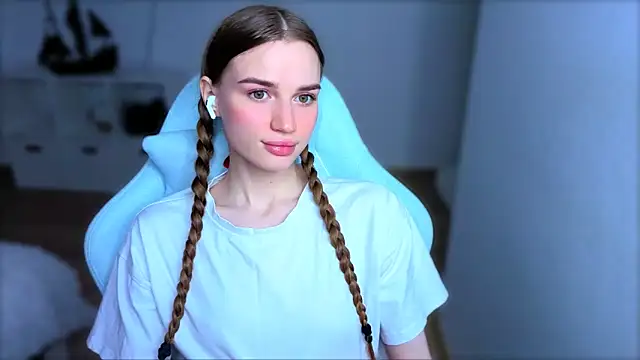 StellaLawless online show from October 2025 12:28:01 PM