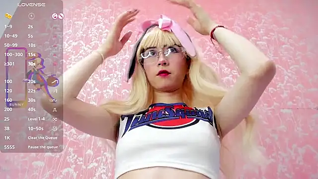 NEZUKO MITSURI online show from April 2026 04:30:02 PM