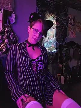 nephilaaranea online show from April 2026 11:05:02 PM