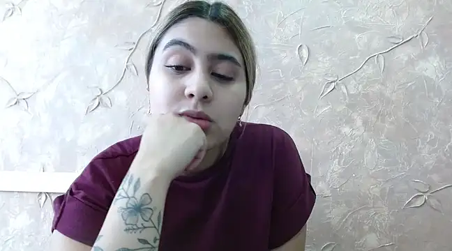 Miabonnett  online show from February 2025 06:20:02 PM