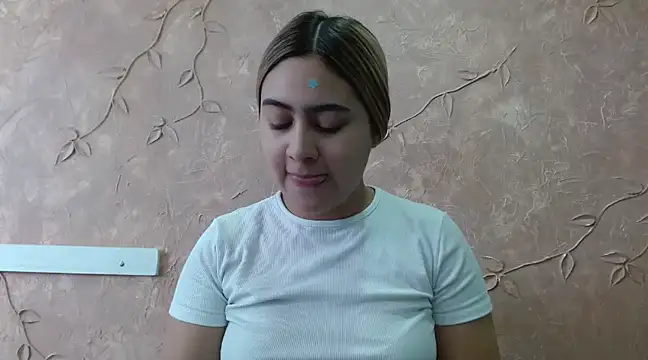 Miabonnett  online show from March 2025 12:09:01 PM