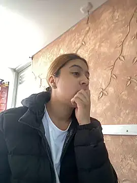 Miabonnett  online show from September 2025 11:55:01 AM