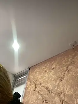 Miabonnett  online show from September 2025 11:59:02 AM