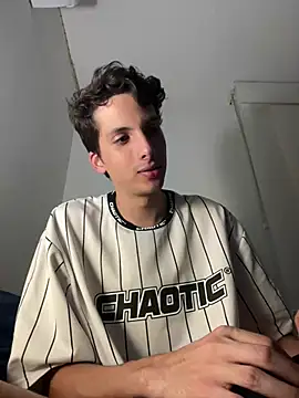 CamiloXx04 online show from January 2025 03:22:02 AM