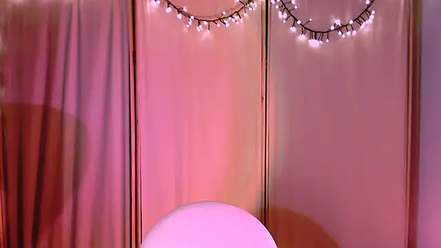 Malinax online show from December 2024 11:28:02 PM