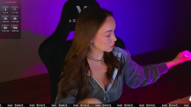 Emili1- online show from March 2026 03:30:02 PM