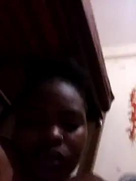 Snapshot of freaky_belle chatting on November 2025 03:07:01 AM freaky belle online show from November 2025 03:07:01 AM