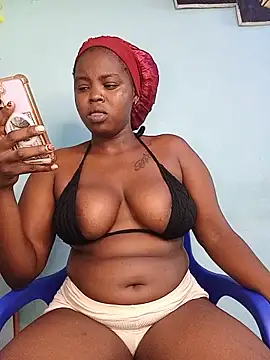 Snapshot of freaky_belle chatting on June 2026 12:53:02 PM freaky belle online show from June 2026 12:53:02 PM