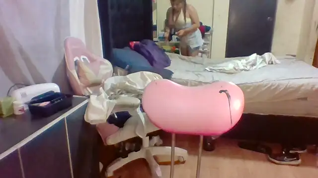 Jennxdolls online show from December 2024 09:51:01 PM