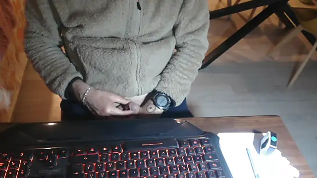 Adri gard online show from April 2026 08:31:01 PM