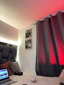 Vonmodel1 online show from January 2025 04:34:01 PM