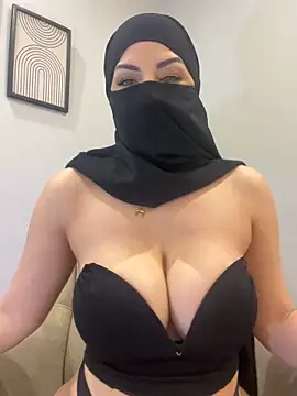 Amberonee31 online show from February 2026 08:37:02 PM