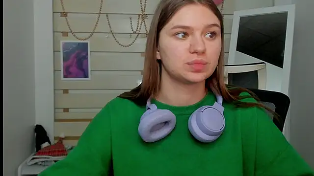 Josephine Kiss online show from February 2025 01:11:01 PM