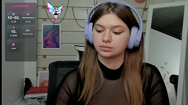 Josephine Kiss online show from March 2025 01:59:02 PM