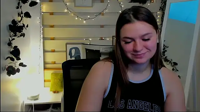 Josephine Kiss online show from March 2026 01:35:02 PM