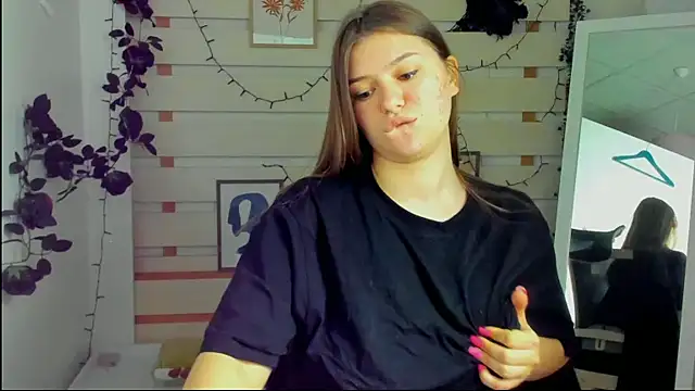 Snapshot of Josephine_Kiss chatting on April 2026 07:45:01 AM Josephine Kiss online show from April 2026 07:45:01 AM