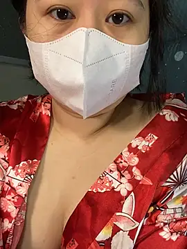 ninini92 online show from January 2025 01:11:01 PM