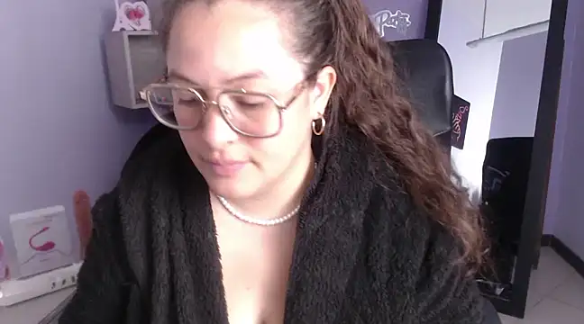 SaraThomso online show from December 2024 03:14:02 AM