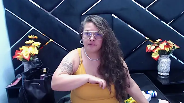 SaraThomso online show from February 2025 03:08:01 AM