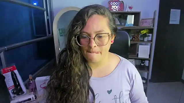 SaraThomso online show from November 2025 03:27:01 AM