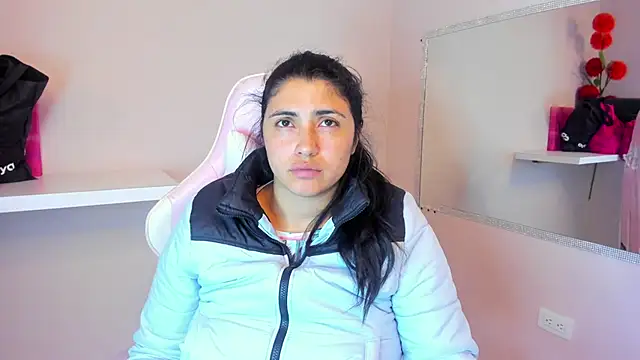 Snapshot of Danna_777_ chatting on December 2024 07:56:02 AM Danna 777 online show from December 2024 07:56:02 AM