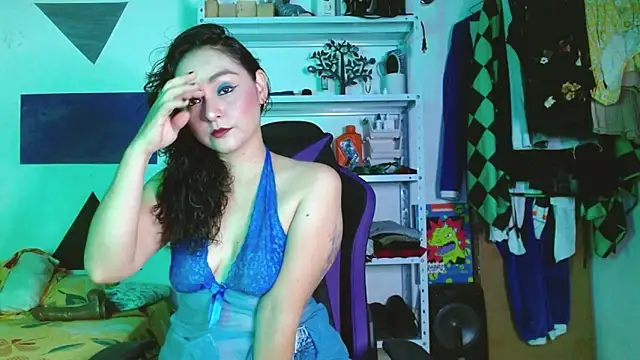 Snapshot of Kaory_32 chatting on April 2026 07:21:02 PM Kaory 32 online show from April 2026 07:21:02 PM