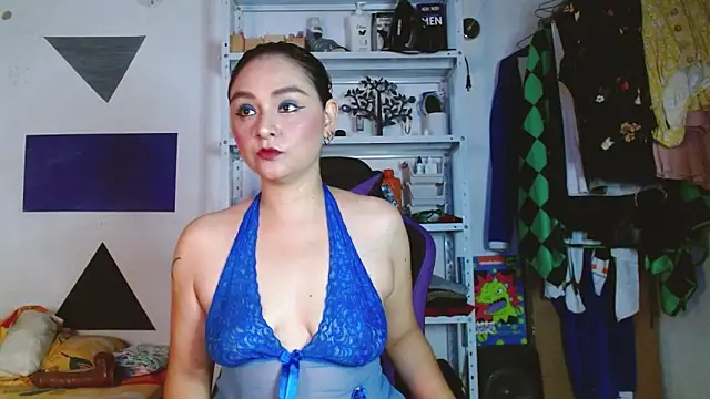 Snapshot of Kaory_32 chatting on April 2026 08:09:02 PM Kaory 32 online show from April 2026 08:09:02 PM