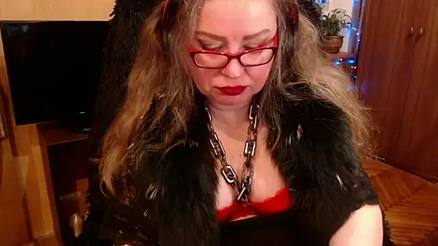 Miss Tress online show from December 2024 10:01:01 PM