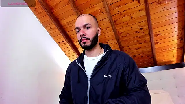 Tom Bailey online show from November 2025 12:42:01 PM