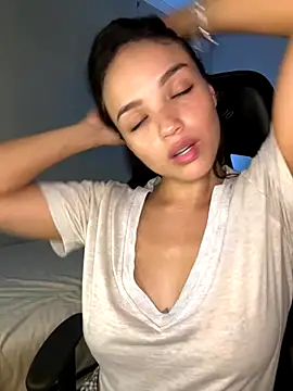 MisFrekcles  online show from October 2025 08:13:01 AM