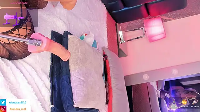 ALONDRAMILF online show from November 2025 01:19:01 AM