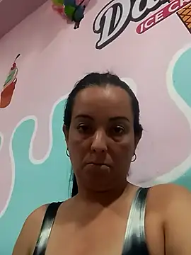 Snapshot of Pedro-Caro chatting on November 2025 04:43:02 PM Pedro-Caro online show from November 2025 04:43:02 PM