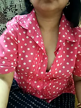 cuteyqueen online show from April 2026 10:03:02 AM