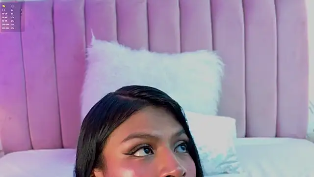 Snapshot of KimberlyCutee chatting on June 2026 08:25:02 PM KimberlyCutee online show from June 2026 08:25:02 PM