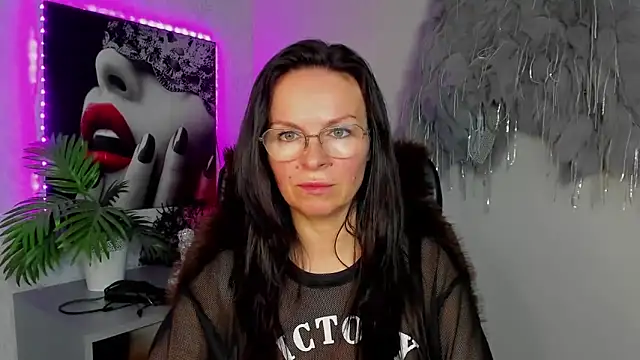 HelenLuxx online show from March 2026 02:54:01 PM