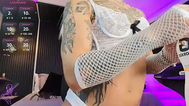  Holly Cat online show from February 2025 08:54:01 PM