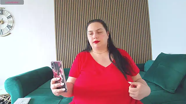 Snapshot of SofiaHanson chatting on July 2026 04:43:02 PM SofiaHanson online show from July 2026 04:43:02 PM