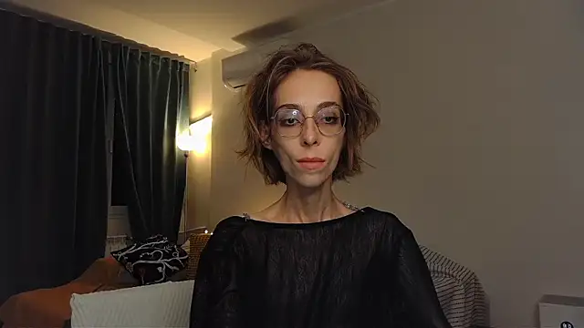 amber quell here online show from April 2026 04:16:01 PM