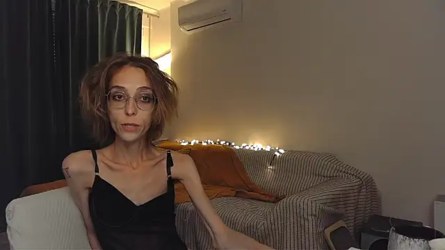 Snapshot of amber_quell_here chatting on May 2026 04:34:01 PM amber quell here online show from May 2026 04:34:01 PM
