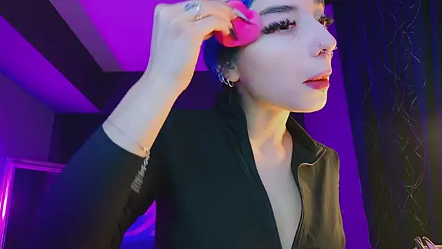 AriaVoss online show from January 2025 08:33:01 PM