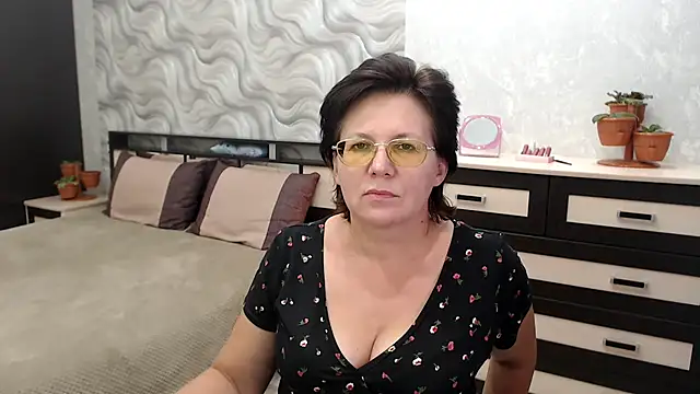 Snapshot of VitaCharm chatting on December 2024 07:36:01 PM VitaCharm online show from December 2024 07:36:01 PM