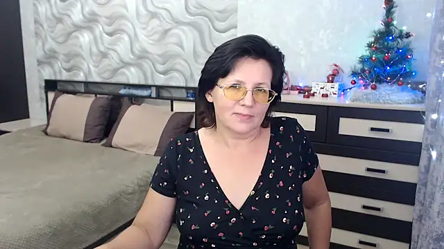 Snapshot of VitaCharm chatting on January 2025 03:26:01 PM VitaCharm online show from January 2025 03:26:01 PM